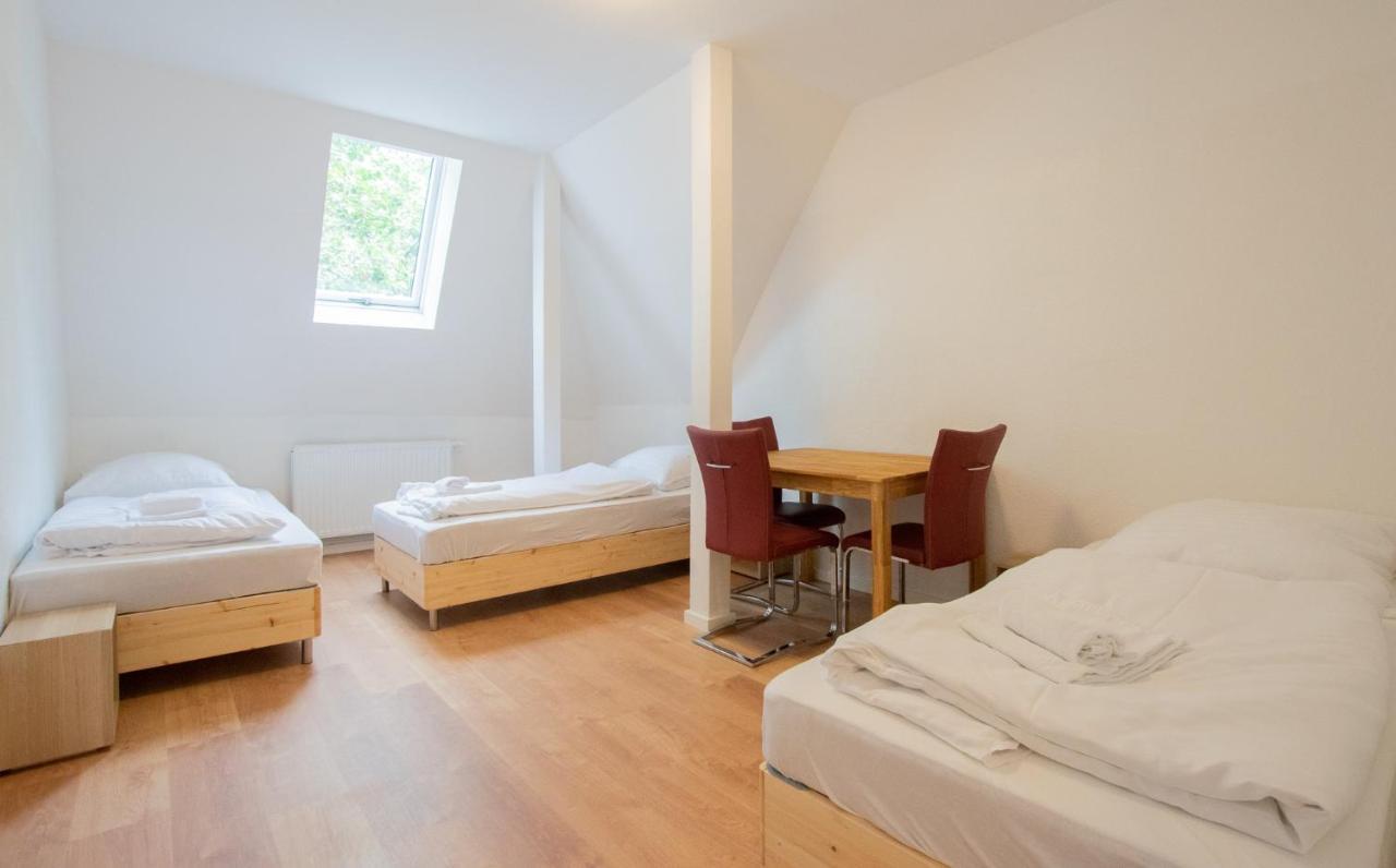 Prime - Monteur House With 1-4 Apartment